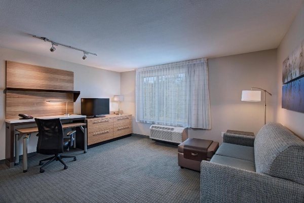TownePlace Suites by Marriott Lakeland image 6
