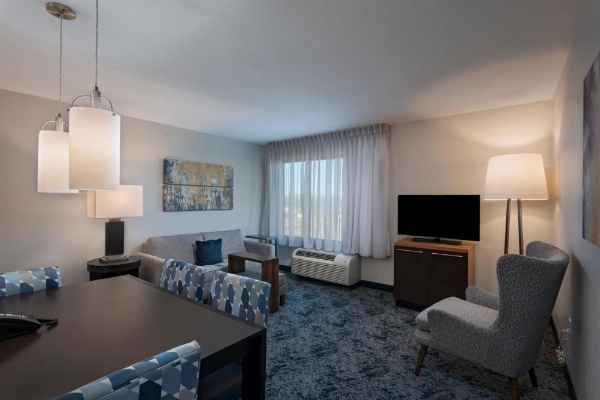 TownePlace Suites by Marriott Lakeland image 8